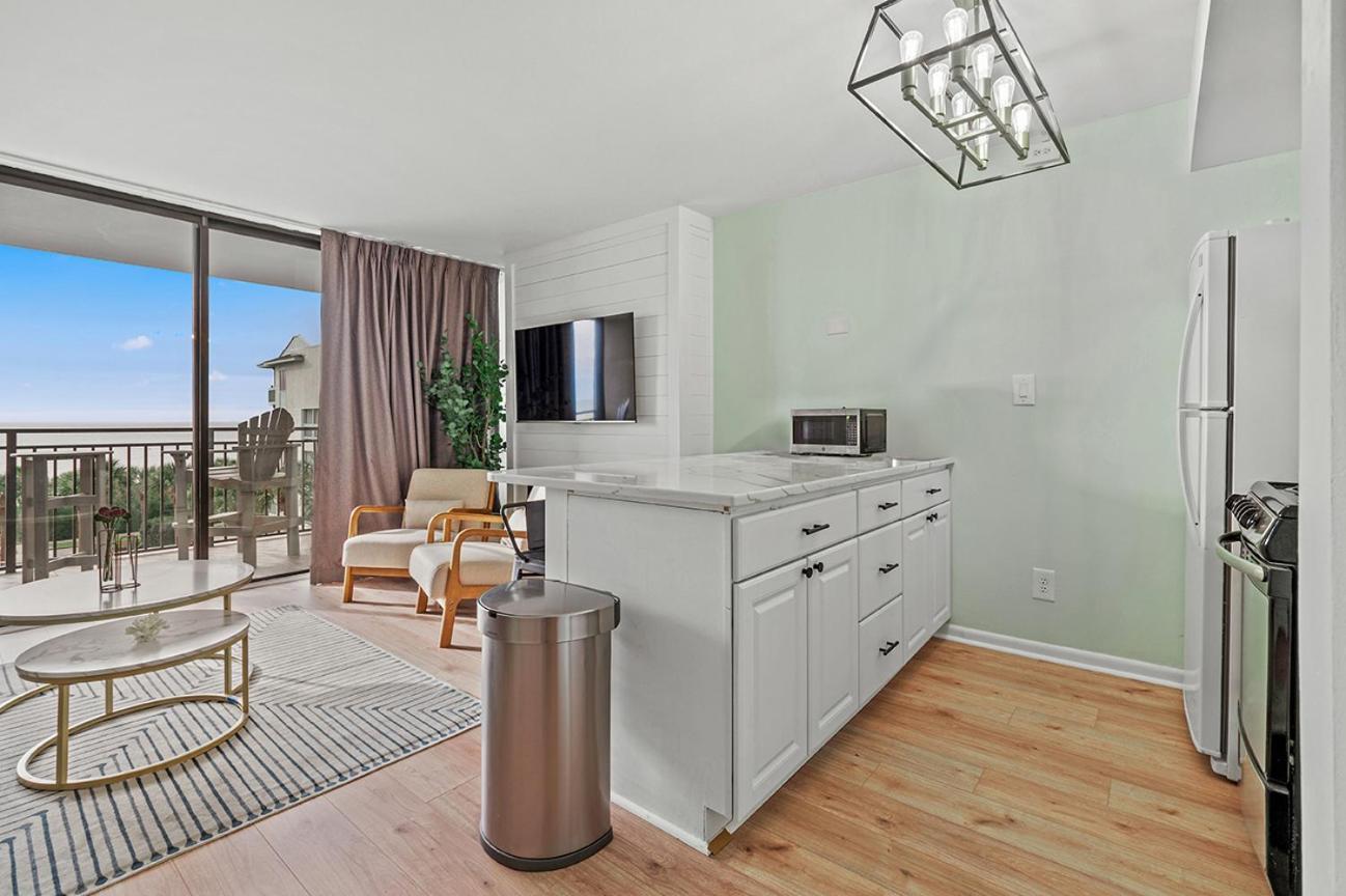 Cabana Palms - Oceanfront Renovated King Bed Sauna Миртл-Бич Экстерьер фото